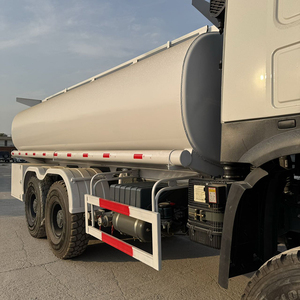 Camión Cisterna Sinotruk Howo Usado 6*6 con Capacidad <span class=keywords><strong>de</strong></span> 30000 Litros para Transporte <span class=keywords><strong>de</strong></span> Combustible, en <span class=keywords><strong>Venta</strong></span> - Product Image 2
