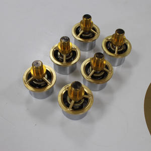 कोमात्सु खुदाई के लिए PC400-7 PC450-7 थर्मोस्टेट 600-421 6630 6d125 6d140 थर्मोस्टेट - Product Image 3