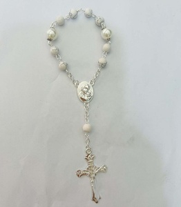 Pulseira de Rosário em Alta Venda, Pulseira de Pérolas de Vidro Falsas Rosa de 10MM, Joias Religiosas Católicas para Mulheres - Product Image 1