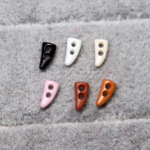 Botones de Resina Ultra Mini de 6mm con Forma de Cuerno, Botones Pequeños de 2 Agujeros para Ropa de Muñecas OB11 Blythe, Accesorios de Costura - Product Image 3