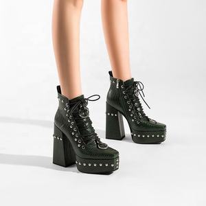 Bottines à plateforme cloutées pour femme Moncheer, à lacets, talon épais, fourrure légère, style gothique <span class=keywords><strong>punk</strong></span>, talon haut et large, tendance - Product Image 3