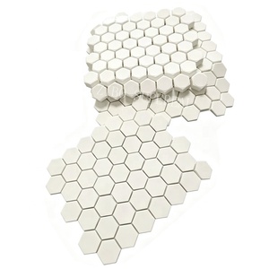 Mosaïque hexagonale en <span class=keywords><strong>céramique</strong></span> d'alumine à 92 % / 95 %, bonne résistance à l'abrasion, épaisseur 12 mm, 6 mm, 3 mm - Product Image 4
