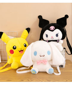 <span class=keywords><strong>Sac</strong></span> à <span class=keywords><strong>dos</strong></span> en peluche Sanrio 33 cm en gros d'usine : Kitty, Melody, Kuromi, Cinnamoroll, Stitch, <span class=keywords><strong>Pikachu</strong></span> - Product Image 1