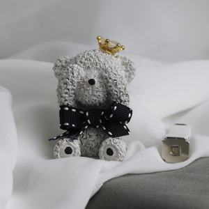 Симпатичный белый ароматизированный керамический ароматический камень в форме медведя автомобильный вентиляционный зажим ароматизатор фарфоровые цветы ароматизатор эфирных масел диффузор - Product Image 1