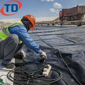 Géomembrane en PEHD résistante à la corrosion pour barrière racinaire des arbres à bambou et pistaches 2mm 2.2mm 2.5mm - Product Image 3