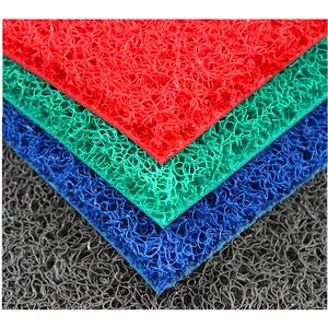Rouleau de tapis à spaghetti en PVC de couleur à usage domestique au design personnalisé