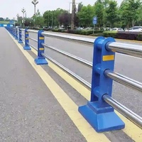 Barrera de Aislamiento de Acero Galvanizado, Barrera Temporal para Control de Multitudes, Grado de Reflectividad Alta para Protección de Seguridad en Aceras