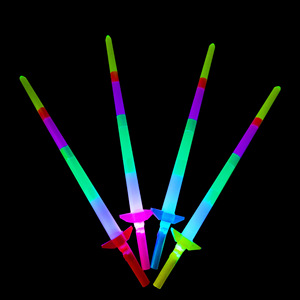 Épée en plastique LED, épée <span class=keywords><strong>laser</strong></span>, épée <span class=keywords><strong>rétractable</strong></span> en quatre sections, lumière LED multicolore clignotante, bâton lumineux LED extensible élastique - Product Image 2