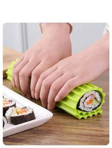 Tapis à sushi réutilisable en silicone écologique, moule à rouleaux, lavable, pour rouler le riz et les gâteaux, compatible lave-vaisselle, outil de cuisine - Product Image 2