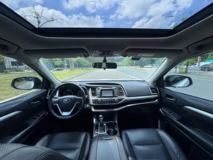 Toyota Highlander 2.0T AWD Luxury 2015 Usada, Económica, SUV Familiar Mediana de 7 Asientos, Vehículo de Exportación, Autos Usados en Venta - Product Image 4
