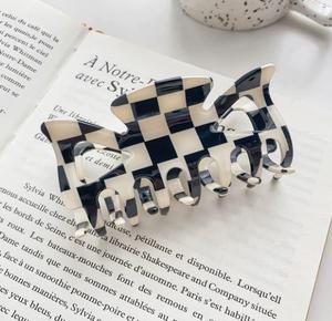 Pinza para el pelo creativa de acetato con diseño de tablero de ajedrez, accesorio de moda para el cabello de mujer, pinzas para el pelo estilo gorra de camionero - Product Image 5