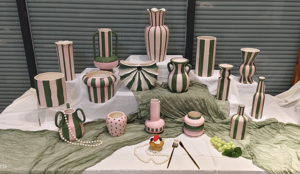 <span class=keywords><strong>Vaso</strong></span> di <span class=keywords><strong>ceramica</strong></span> a righe dipinto a mano <span class=keywords><strong>vaso</strong></span> di fiori <span class=keywords><strong>rosso</strong></span> elegante decorazione per la casa arte <span class=keywords><strong>ceramica</strong></span> <span class=keywords><strong>vaso</strong></span> per matrimonio e anniversario - Product Image 6