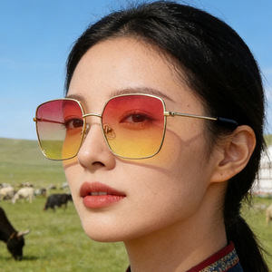 Korean style trendy gold-rimmed sunglasses, retro square <b>frame</b>, <b>large</b> <b>frame</b>, fashionable and versatile. - Product Image 4