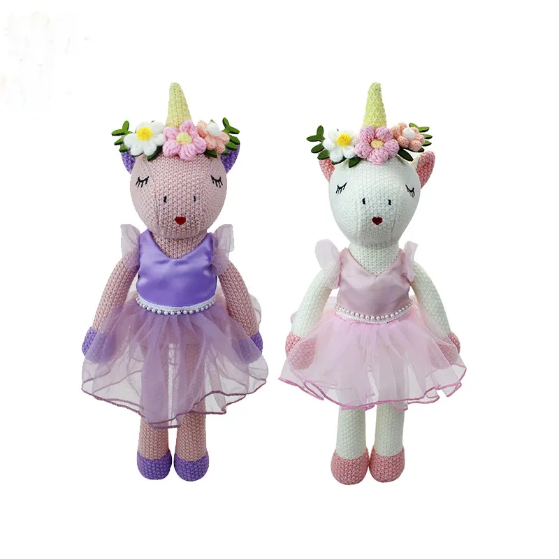 Factory Design Großhandel Schnelle Lieferung Gestrickte Einhorn puppe mit Kleid und Blume für Baby häkeln Einhorn Begleiter Geschenk