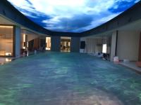 Écran LED à luminosité personnalisable pour les divertissements intérieurs/extérieurs, les pistes de danse, les piscines, les signalétique numériques et les affichages intelligents