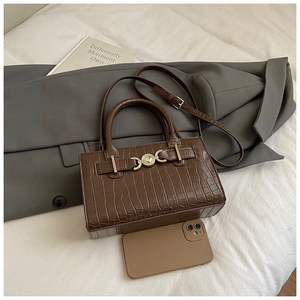 Bolso de Mano Elegante para Dama. Hecho de material PU de alta calidad. Diseñado por un diseñador único.2921 - Product Image 5