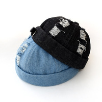 Casquette Docker Vintage Personnalisable en Denim Délavé avec Revers Roulé et Effet Vieilli – Style Mode