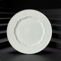 Services de table en céramique de luxe blancs à bordure perlée en relief, assiettes à dessert et à salade rétro françaises pour le thé de l'après-midi et la décoration intérieure