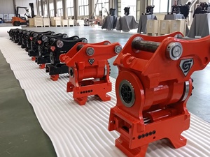 Attache rapide hydraulique GJEM Powertilt Tilt Quick Hitch pour excavatrice 8-10 tonnes, rotation 180 degrés des deux côtés, modèle GJTH1600, garantie 1 an - Product Image 1