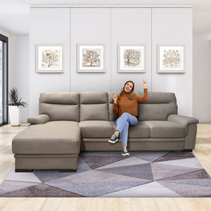 SALA DE ESTAR FLAVIA CON PENÍNSULA IZQUIERDA EN TELA TAUPE - Product Image 1