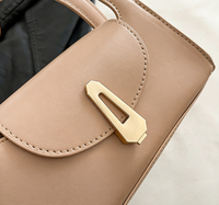 Sac à main de haute qualité pour femme, nouvelle collection, sac à bandoulière semi-rond, sac vintage à fermeture à cadenas, sac bandoulière polyvalent