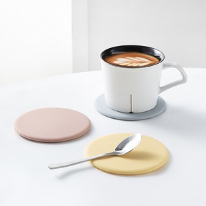 Posavasos de Silicona Redondo Simple y Ecológico Personalizado con Función de Aislamiento Térmico para Uso en el Hogar y Hoteles - Product Image 3