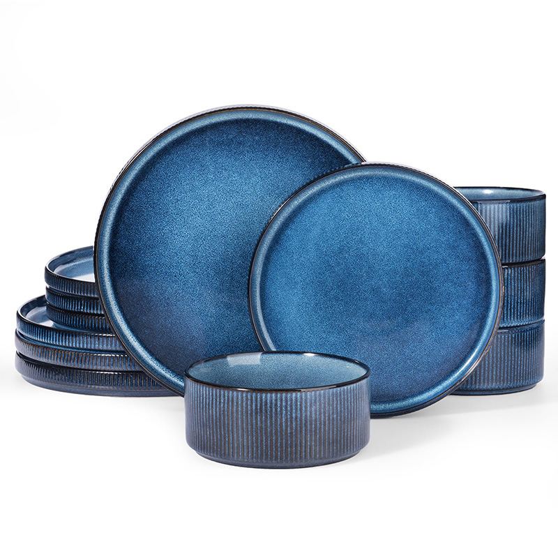 Ensemble de 12 pièces en relief bleu changé au four avec défauts mineurs