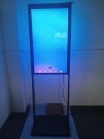 Écran LCD haute luminosité, résolution 2K, affichage de fenêtre, solutions de vente en gros OEM pour les magasins de détail/centres commerciaux, signalisation numérique