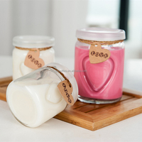 Groothandel Hartvormig Geëmbosseerd Glazen Puddingpotje Transparant Yoghurt Mousse Dessertbeker Met Plastic Deksel voor Honing Gelei Kaars Yoghurt