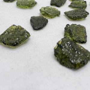 All'ingrosso di cristallo di alta qualità moldvatite esemplari per la guarigione - Product Image 5