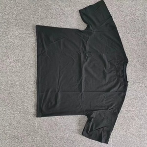 T-shirts pour hommes en stock commande directe style décontracté 100% pur coton boîte résistante noire en stock - Product Image 1