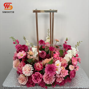 Centro de Mesa Decorativo de Boda con Bola de Flores Coloridas de Lujo en Rosa Suave, Rosas Artificiales Blancas y Rosas de Baby Breath - Product Image 2