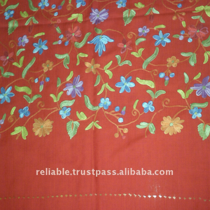 Chales y Estolas de Cachemira Bordados a Mano - Product Image 1