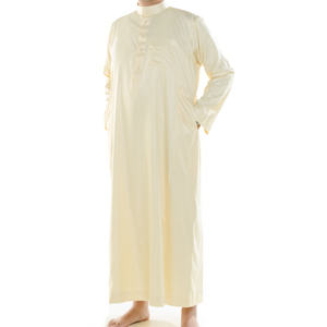 Nuevos colores blancos <span class=keywords><strong>Alharamain</strong></span> Arabia Saudita turco Thope para hombres ropa de moda Baju Koko Jubah musulmán Abaya hombres - Product Image 4
