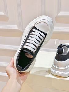 Chaussures de marche décontractées et tendance pour hommes et femmes, style classique, avec plateforme rehaussante, dessus en toile personnalisé, pour l'extérieur, idéales pour l'été - Product Image 4