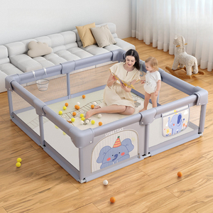 Corralito Plegable Portátil para Bebés con Tapete de Juego para Uso en Interiores, Área Segura para Gatear y Aprender para Bebés y Niños Pequeños - Product Image 1