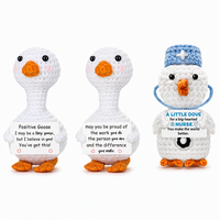 Poupée salamandre en laine crochetée à la main, motif dessin animé, avec message positif, en forme de oie blanche à bec orange et pattes, ornement cadeau pour oiseau