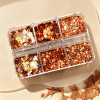 6 Grilles de Paillettes pour Ongles Feuilles d'Érable Automnales, Ambre Orange Doré, Rondes, Tailles Mixtes, Décorations d'Art Ongulaire Automnales pour Ongles à Coller