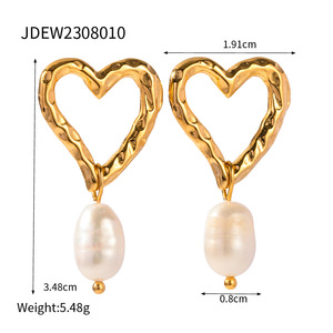 Pendientes de Perlas en Forma de Corazón de Acero Inoxidable Chapado en Oro de 18K, Estilo Europeo Americano, Joyería de Alta Gama para Mujer - Product Image 3