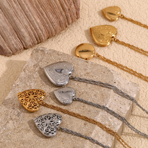 Collana con medaglione a cuore in acciaio inossidabile con colori oro e argento eleganti disegni delicati per le donne gioielli di moda per tutti i giorni - Product Image 2