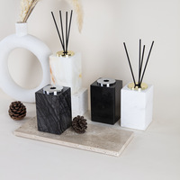 Diffuseur d'arômes en marbre naturel de luxe avec couvercle en métal, options de forme cylindrique et carrée pour bâtonnets d'arômes