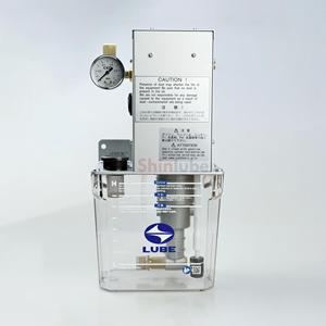 Sistema de Lubricación Automático Intermitente con Bomba de Engranajes PM-5S 1.8L 102836, Sistema de Lubricación con Bomba de Diafragma 1.8L M - Product Image 1