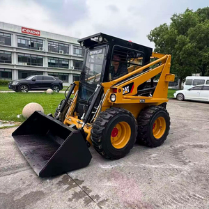 Cargadora <span class=keywords><strong>de</strong></span> Ruedas CAT 246D Usada con Estructura Reforzada, Cucharón Sólido y Acoplador Rápido para Sudamérica - Product Image 1