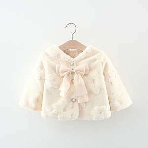<span class=keywords><strong>Manteau</strong></span> court en peluche pour fille avec nœud papillon, simple boutonnage, vente en gros OEM personnalisée, vêtements d'extérieur d'<span class=keywords><strong>hiver</strong></span> pour filles - Product Image 2