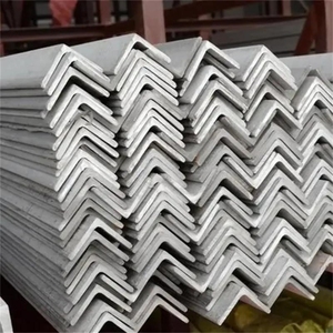 Cornière en acier 30x30x3mm pré-galvanisée avec trous, profil acier léger pour supports industriels - Product Image 3