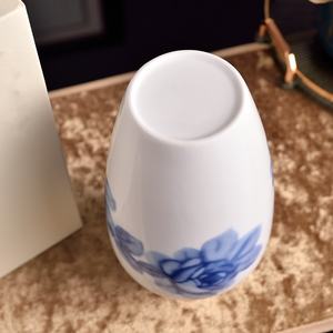 Jarrones de Porcelana Ecológicos de Lujo Contemporáneos en Dorado y Blanco para Decoración del Hogar, Tamaño Grande - Product Image 2