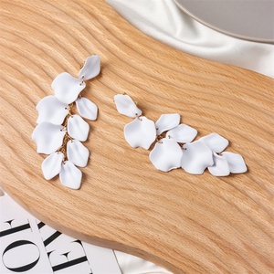 Pendientes Colgantes Bohemios con Borlas en Capas, Pendientes de Pétalos de Rosa, Pendientes Festivos para Disfraces, Regalo para Mujer, Joyería de Moda - Product Image 5
