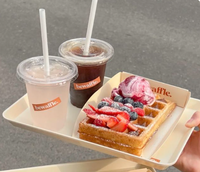 Plateau à gaufres belges roses biodégradable et recyclable de qualité alimentaire avec logo personnalisé pour emballer des tartes aux fruits, des mini-gâteaux au fromage