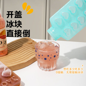 Ice Cube Mold Heart Shape Plastic Food Grade With Lid For Refrigerator Ice Storage And Making Water Jug Homemade Frozen Ice - Product Image 5