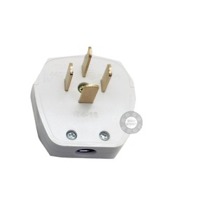 Generador Industrial de Alta Potencia de 380V con Enchufe Trifásico de Cuatro Orificios para Alimentación Intermitente de 16A 440V con Nueva Tecnología - Product Image 1